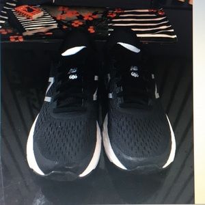 New Balance 680 Running Shoes